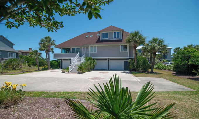 Debordieu Colony House | The Great Escape 6 bedroom Updated Oceanfront home in Debordieu