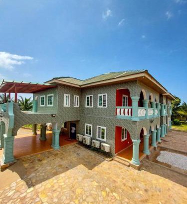 Elmina Bed & Breakfast | THE GREEN CONDO