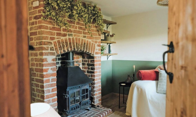 Thurton Cottage | The Green One On The End