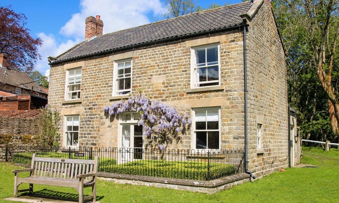 North York Moors National Park Cottage | THE GREEN, pet friendly, luxury holiday cottage in Lastingham