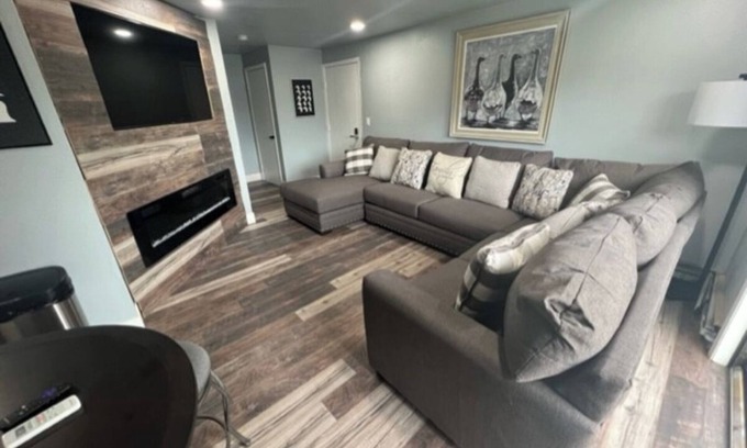 Appleton House | The Grey Goose at Woodmere Estates