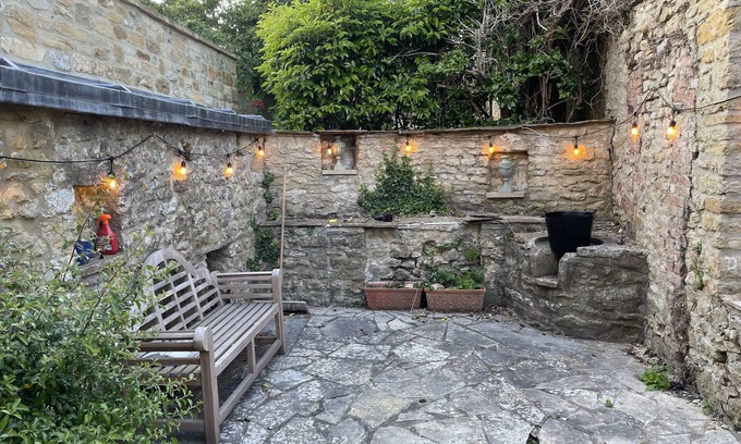 Sherborne House | The Grey Lodge is a beautiful Grade II* listed Eighteenth Century townhouse.n