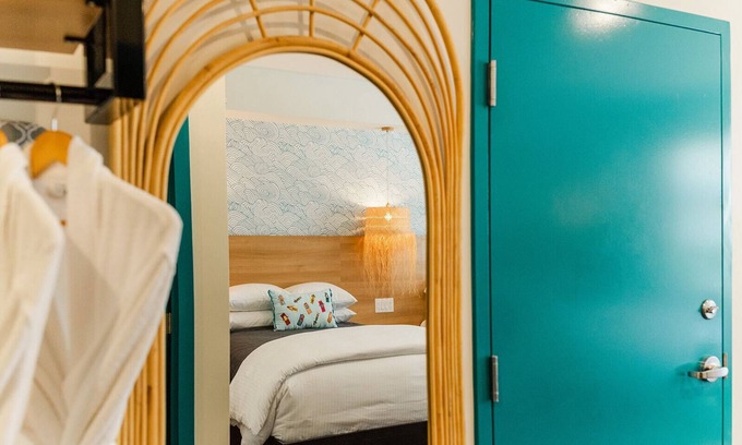 Colchester Hotel | The Grove Motel