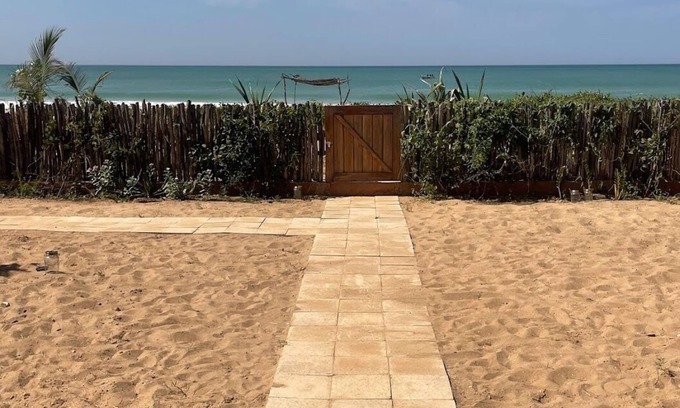 Guereo House | THE GUEREO HOUSE. ¨FOOT IN THE WATER