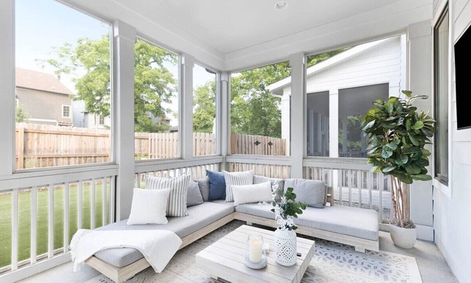 Hope Gardens House | The Hadley House - Cozy Porch + Fenced in Backyard