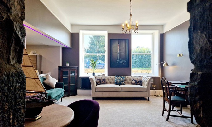 Knott End-on-Sea Apartment | The Hamilton Luxury Apartments - Lord William Suite