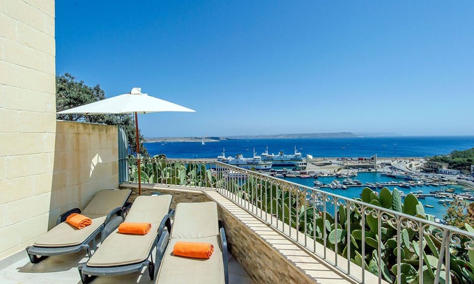 Ghajnsielem Villa | The Harbour Holiday Home