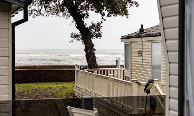Mudeford Cottage | The Harris Hut - a fantastic new property on Sandhills Holiday Park, Mudeford