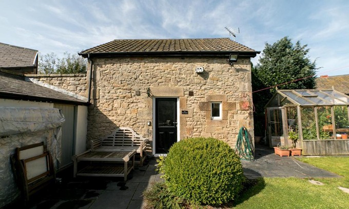 Ryton House | The Hen House