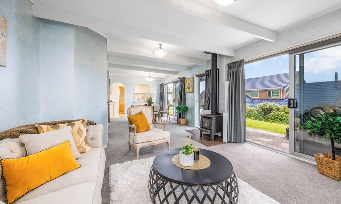 Rothesay Bay House | The Hidden Clifftop Gem-Ocean view