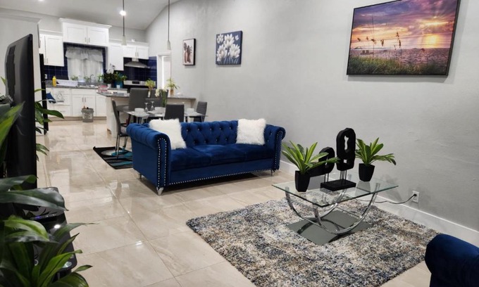 Nassau Apartment | The Hide Away