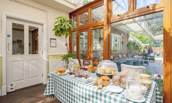 Highworth Hotel | The Highworth Hotel