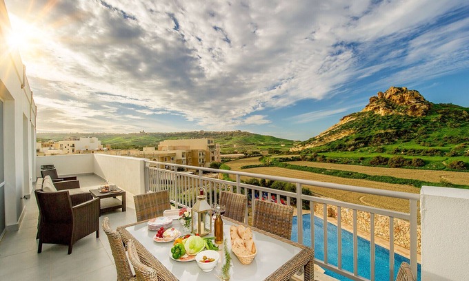 Marsalforn Apartment | The Hillock Penthouse B17