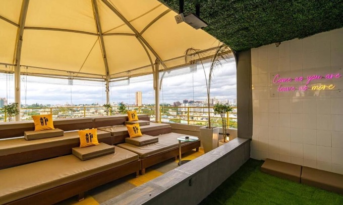 Bangalore City Center Hostel | The Hosteller Bangalore, Brigade Road