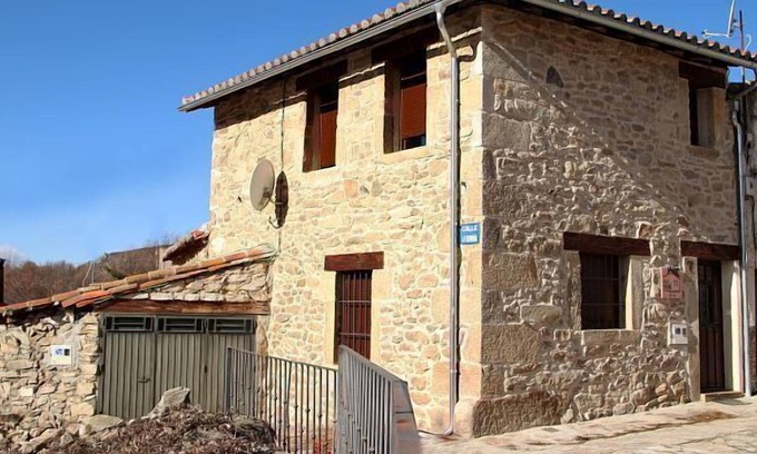 Zapardiel de la Ribera Cottage | The House of La Plaza for 3 people