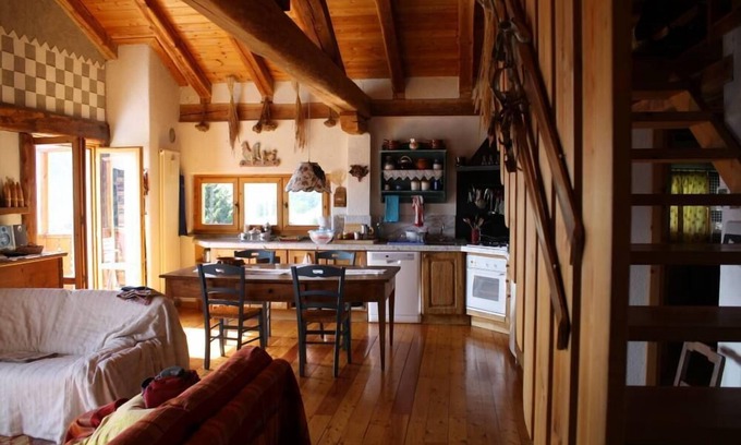 Venoz House | The House of light: nature end relax in the village of old times