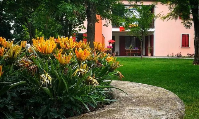 Pozzonovo Apartment | The house on Via Argine, the flavors and colors of the countryside