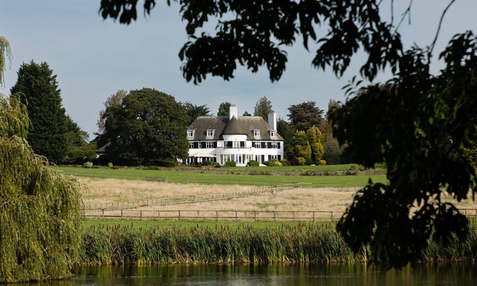 Sandy House | The House - Waresley Park Estate