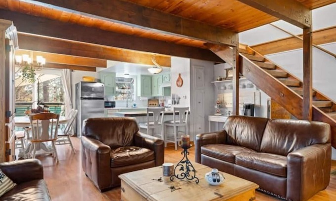Running Springs Cabin | The Hummingbird Hill Cabin - Cozy Family Retreat