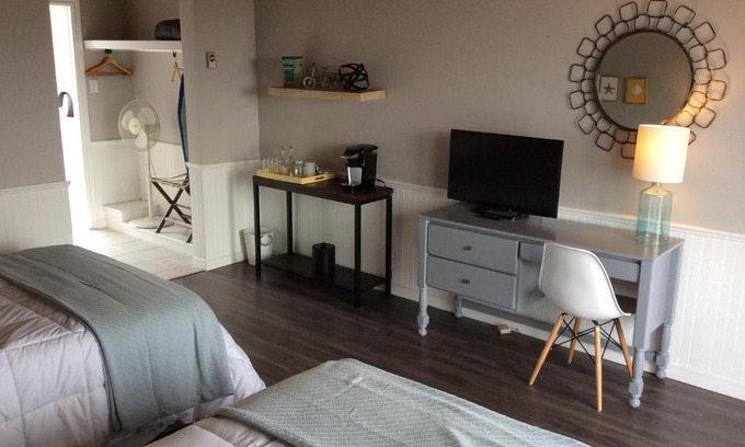 Iona Hotel | The Iona Heights Inn