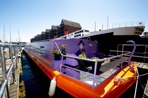 The Docks Boat Rental | The Joker Boat