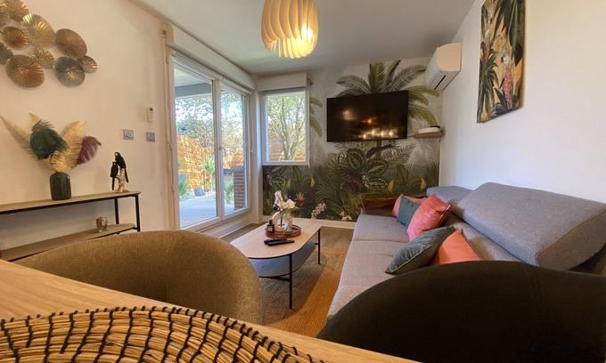 Blagnac Apartment | The Jungle : 1bdr with garden & spa
