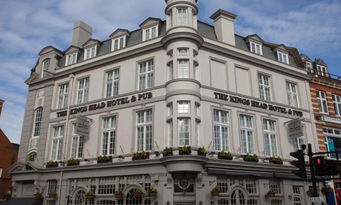 Acton Hotel | The Kings Head Hotel
