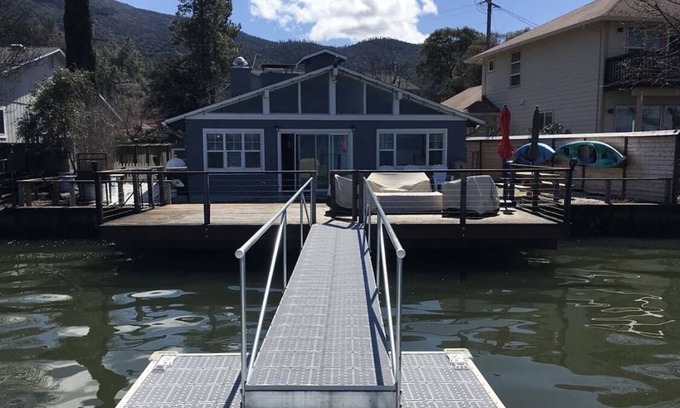 Soda Bay House | The Lake Cottage on Soda Bay-Pet Friendly, Private Deck, Dock & Kayaks