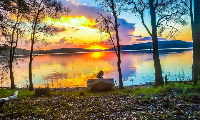 Smiths Lake House | The Lake House on Amaroo Waterfront/Free WiFi/Includes Linen, SUP Boards/Kayaks