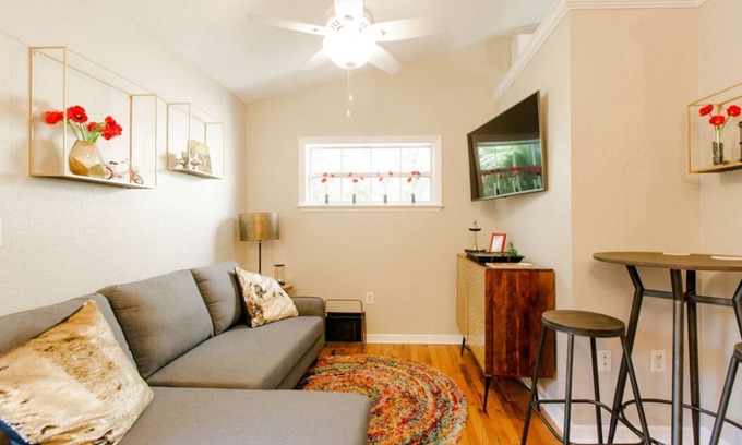 East Lake Morton House | The Lake Morton Loft in Historic Downtown Lakeland, FL