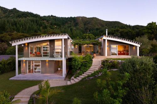 Tata Beach House | The Land - Paradise to Share East Wing