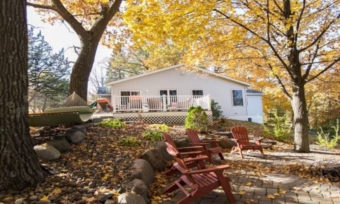 South Haven House | The Landing Spot on West Lake Sylvia