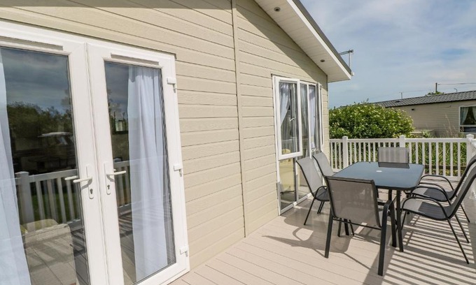 Pendine House | The Last Resort