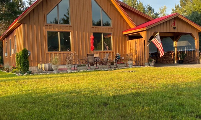 Twin Mountain House | The light is gorgeous here! Newly Constructed Home On the Ammonoosuc River!