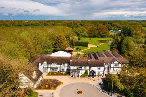 Earlswood Hotel | The Limes Country Lodge Hotel & Admiral Restaurant