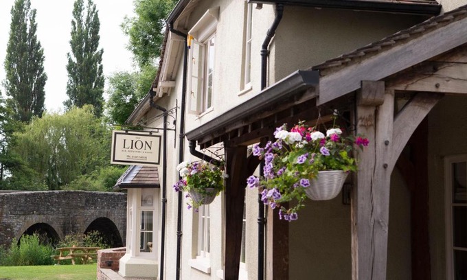 Leintwardine Hotel | The Lion