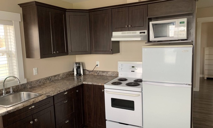 Pictou Hotel | The Lionstone Inn Motel and Cottages