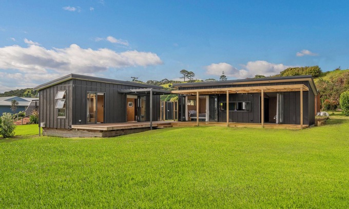 Whangapoua House | The Little Bach at Whangapoua