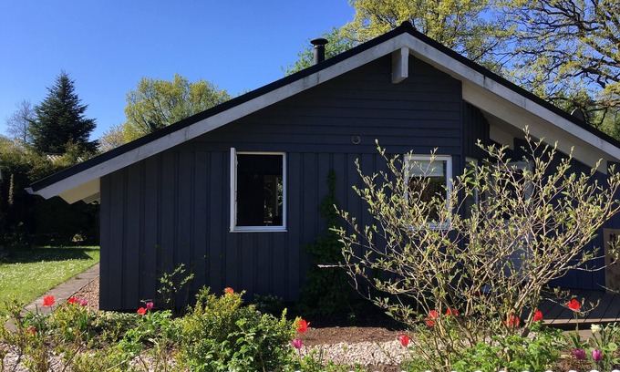 Brekendorf House | "The Little Blue" - Holiday in the Danish wooden house