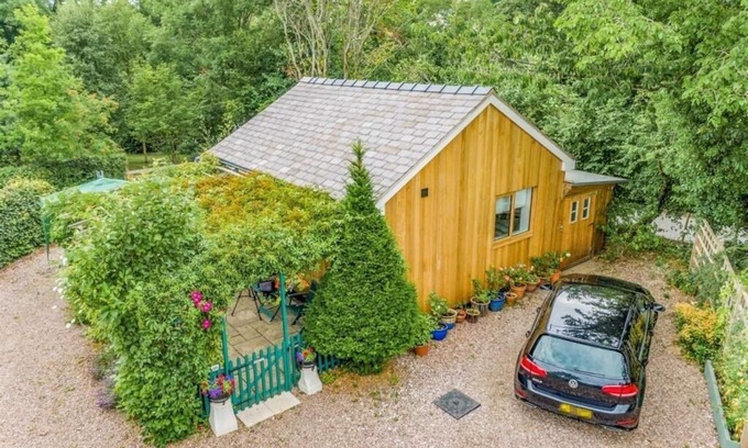 Graigfechan Cabin | The Little Gate House - A peaceful getaway with adventure on your doorstep
