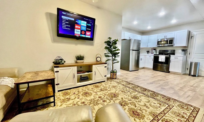 Honesdale Apartment | The Little Hayloft - Clean & Bright One Bedroom Loft in Honesdale, PA