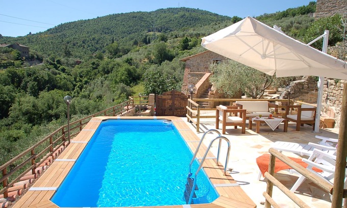 Castiglion Fosco House | THE LITTLE HOUSE IN THE WOOD