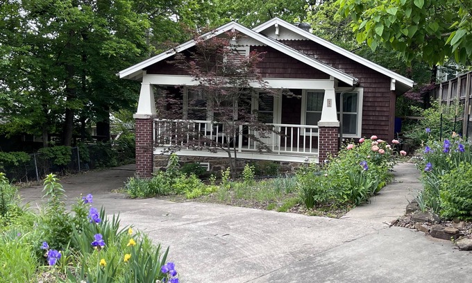Fayetteville House | The "Little House on the Hill"- Near Downtown Fayetteville and the U of A