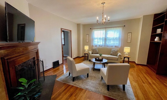 Mattoon House | The Little House on Prairie: Family-Friendly 2-Bedroom Getaway