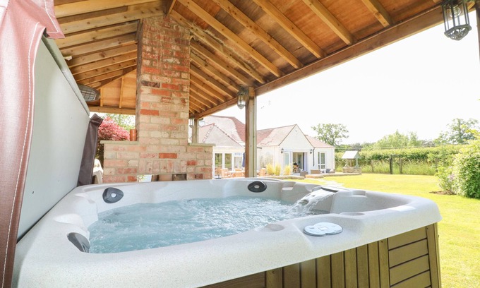 Malmesbury Cottage | The Little Paddock