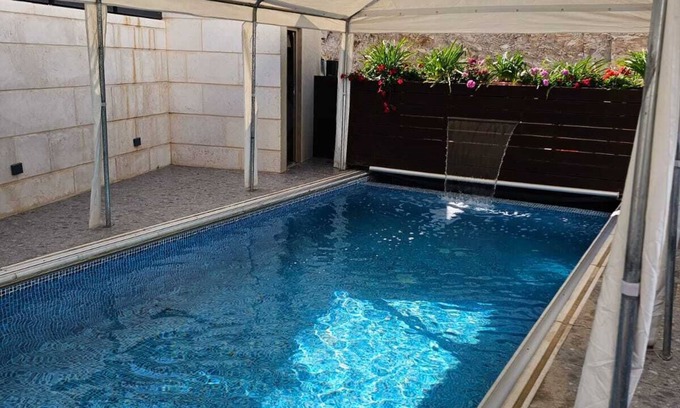 Beit Shemesh Apartment | THE LITTLE PALACE WITH A POOL RBSA