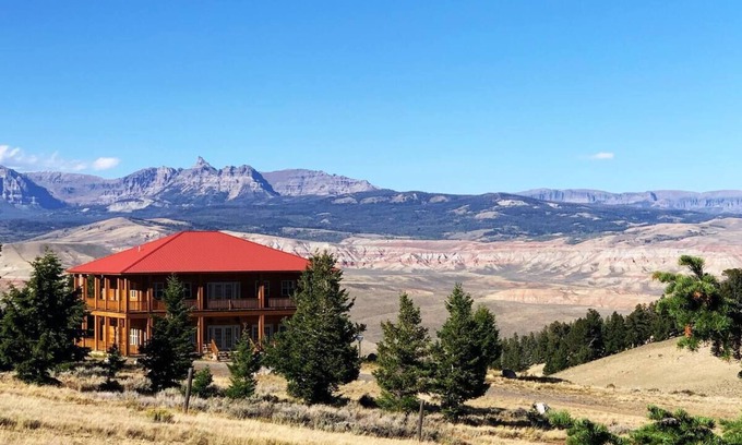 Dubois House | The Lodge at Arcady Ridge Ranch, Sleep 6-14, Mountain Views, NEW SAUNA!