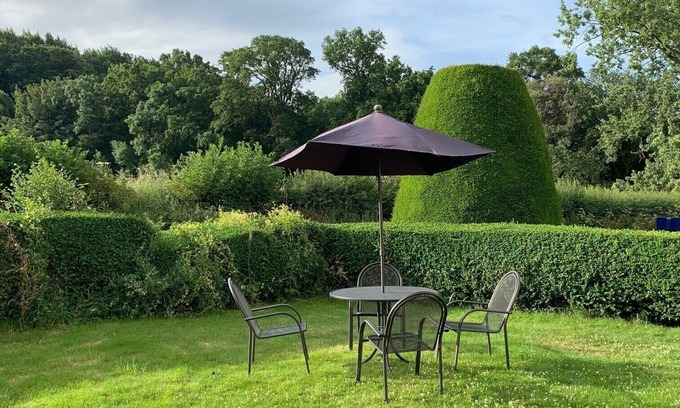Chipping Campden House | The Lodge at Kiftsgate Court Gardens