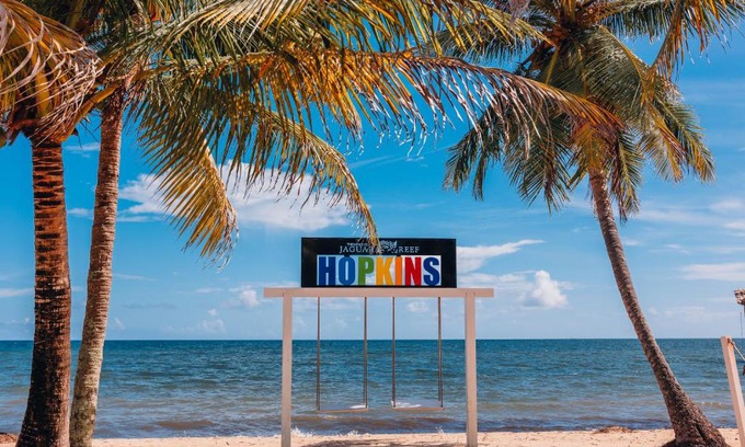 Hopkins Hotel | The Lodge at Jaguar Reef
