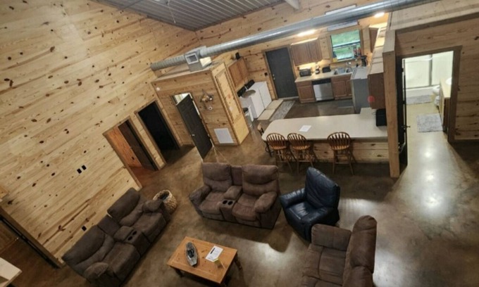 Zavalla Cabin | The Lodge at Sam Rayburn: Cassels Boykin Fishermen's Retreat